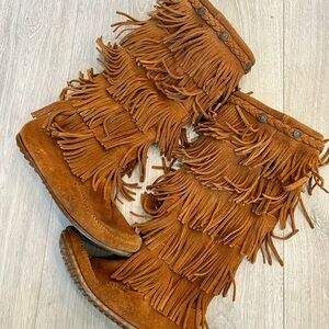 Minnetonka Tan Fringe Lace Up Boots